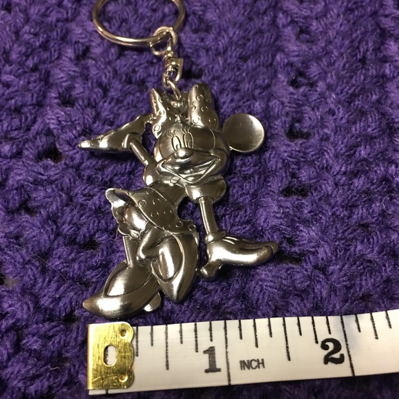 Mini Mouse Metal Key Chain - Picture 3 of 8